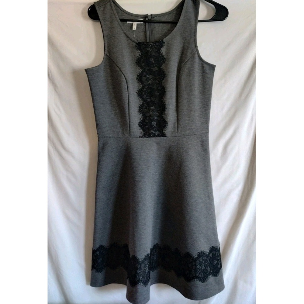 Maurices Grey Sleeveless Black Lace Detail Sheath Dress Women's Size Medium NWT!